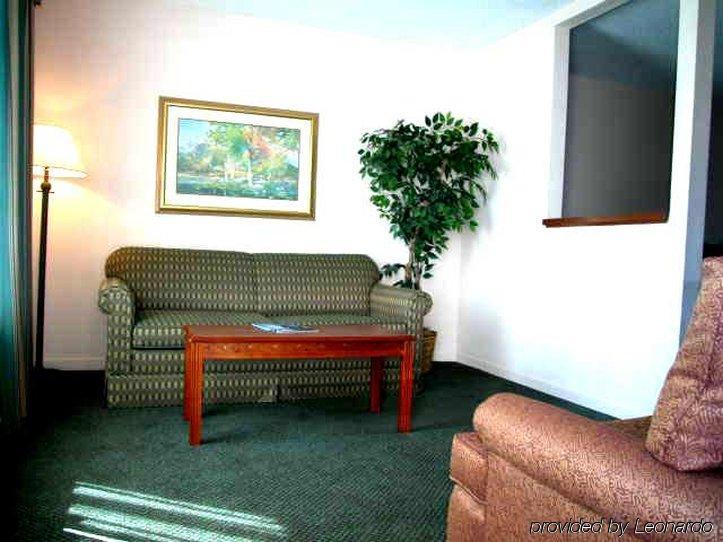 Red Roof Inn & Suites Monroe, Nc Exterior foto